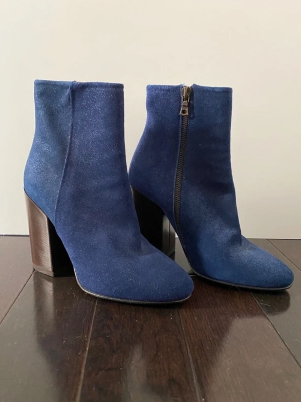 New w/o tags, Dries Van Noten Blue Leather Ankle Boots- Size 37/ US 7